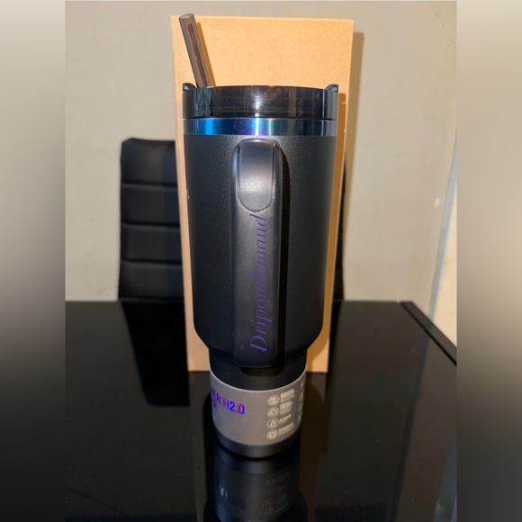 Stanley Black Chroma Quencher H2.0 Flowstate Tumbler 40oz - Picture 4 of 5